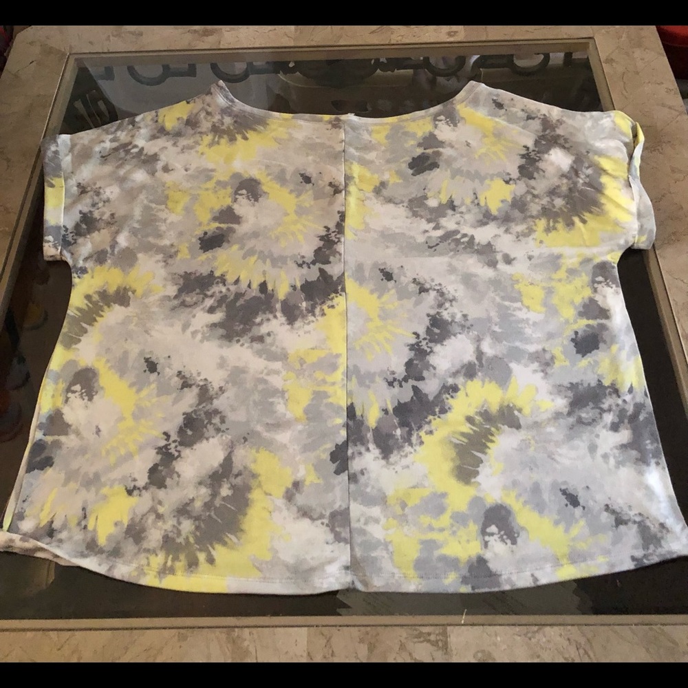 It’s a 22/24W Cato Tie Dye Pajama Top